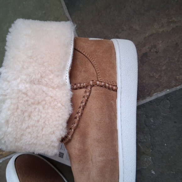 UGG Mika Classic Boot - Picture 7 of 8